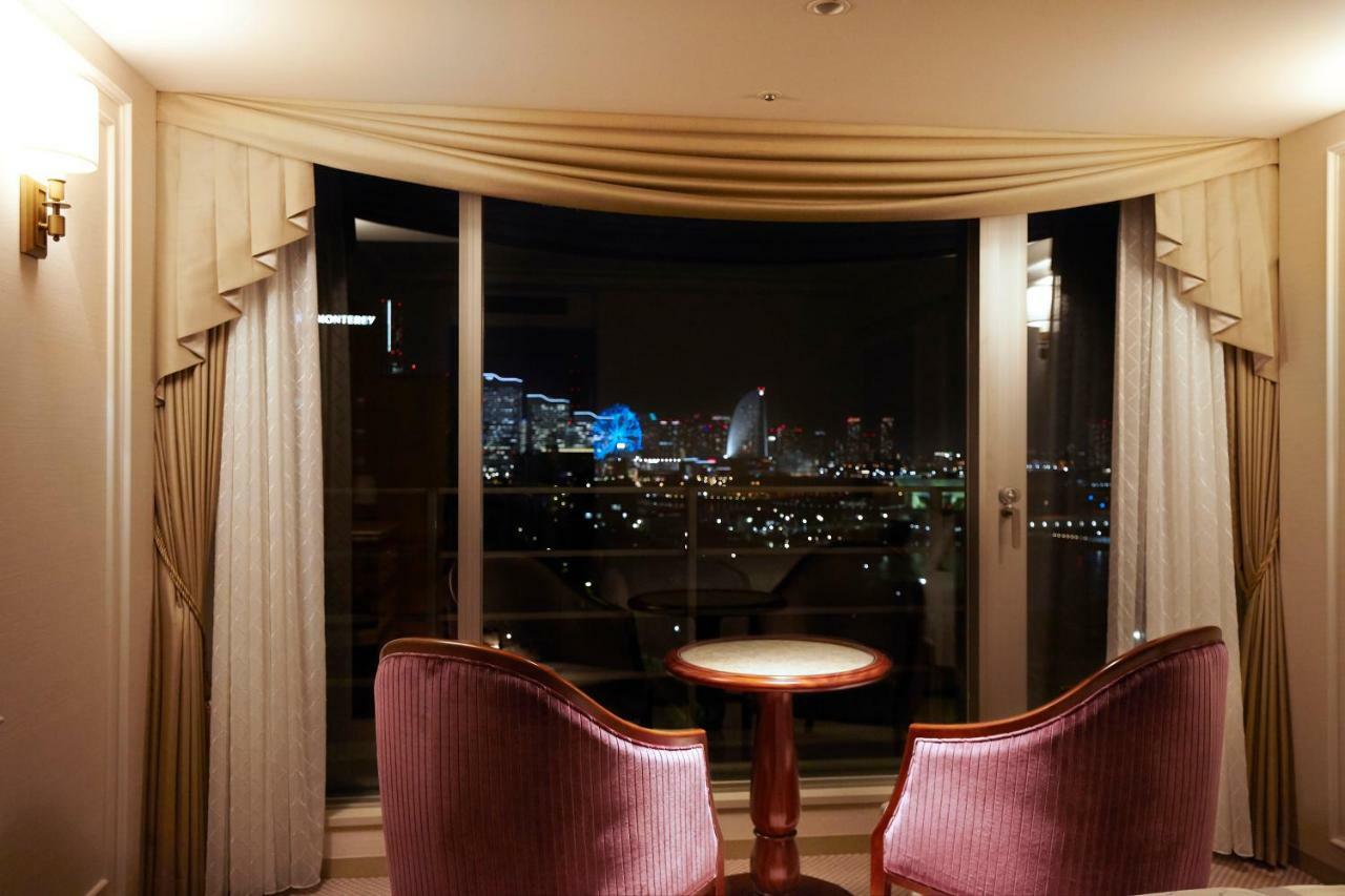 Hotel New Grand Yokohama  Esterno foto View from a suite at the hotel